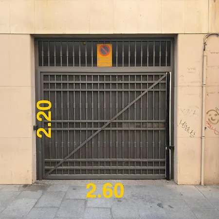 Azahar Centro Parking Gratis דירה *