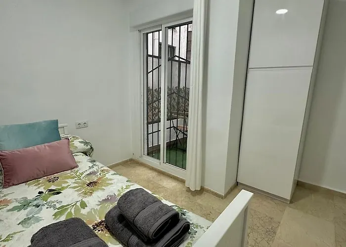 Azahar Centro Parking Gratis *